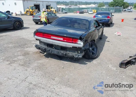 2014 Dodge Challenger Sxt from USA, damaged, VIN 2C3CDYAG9EH266894